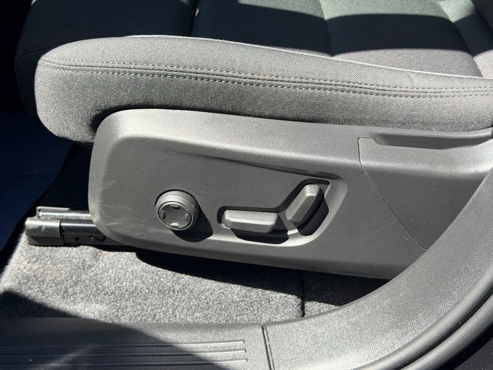 Volvo EX40 Extended Range Ultra Black Edition 5d
