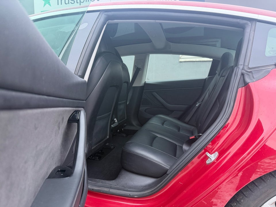 Tesla Model 3 Long Range AWD 4d