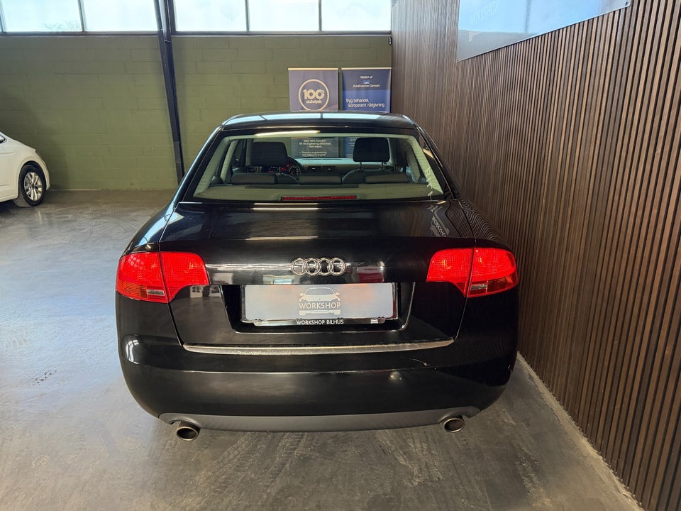 Audi A4 1,8 T 163 4d