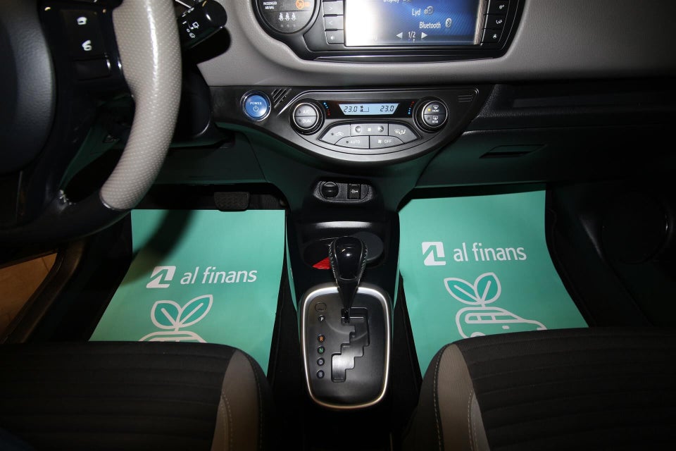 Toyota Yaris 1,5 Hybrid Delight e-CVT 5d