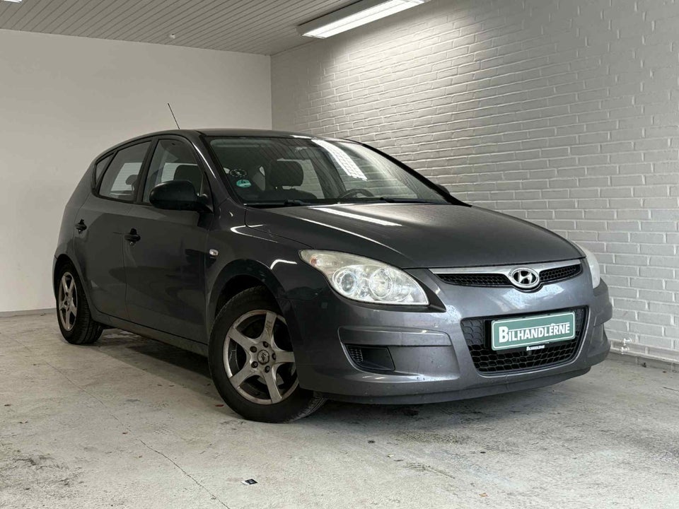 Hyundai i30 1,6 CRDi 90 Comfort 5d