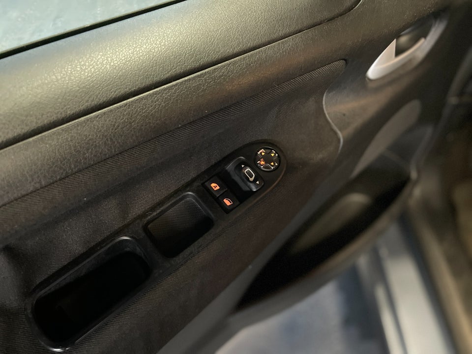 Peugeot 207 1,6 HDi 90 Comfort+ 5d