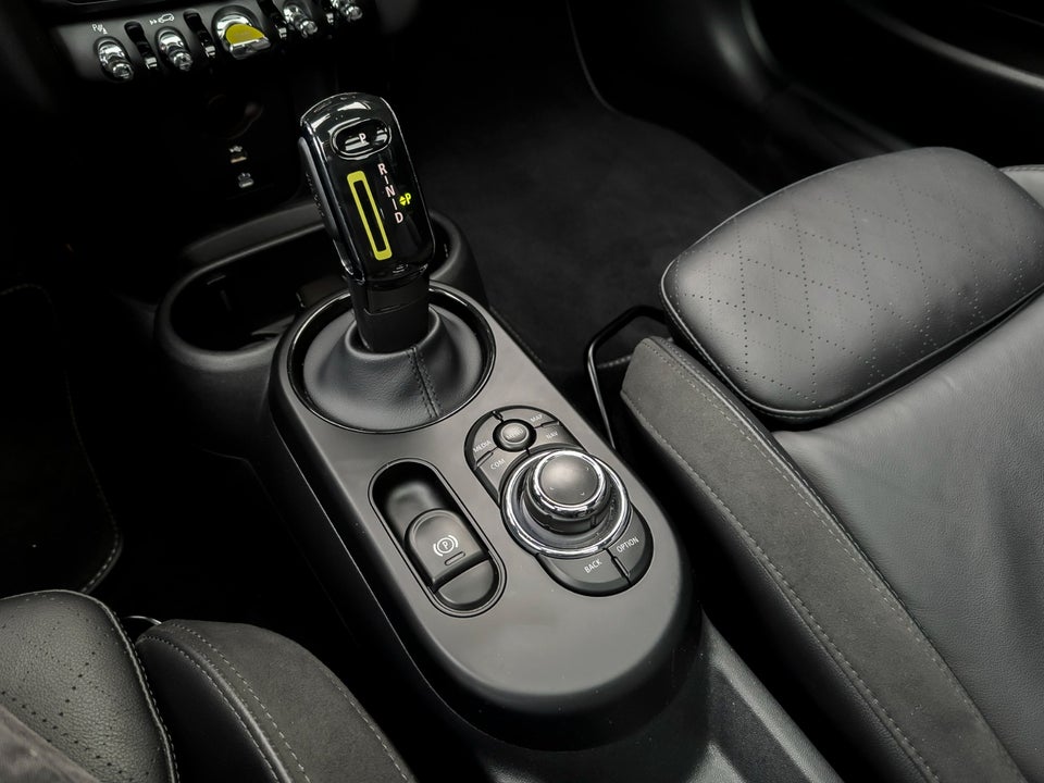 MINI Cooper SE Younique Trim 3d