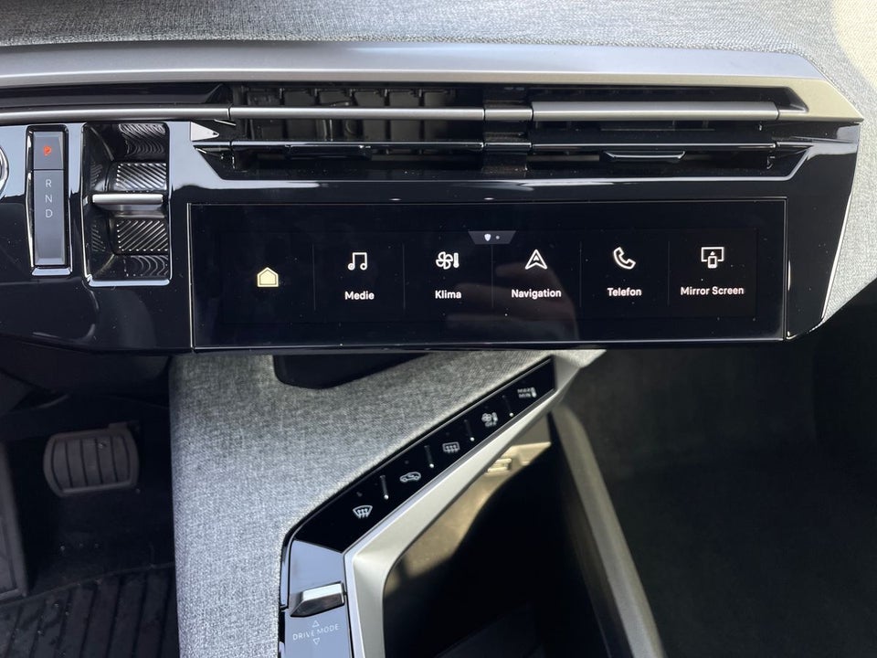 Peugeot e-5008 77 Allure 7prs 5d