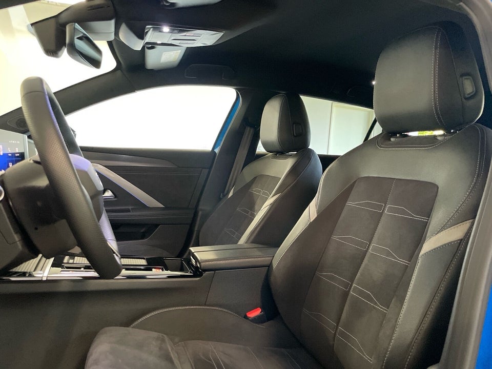 Opel Astra-e 54 GS Sports Tourer 5d