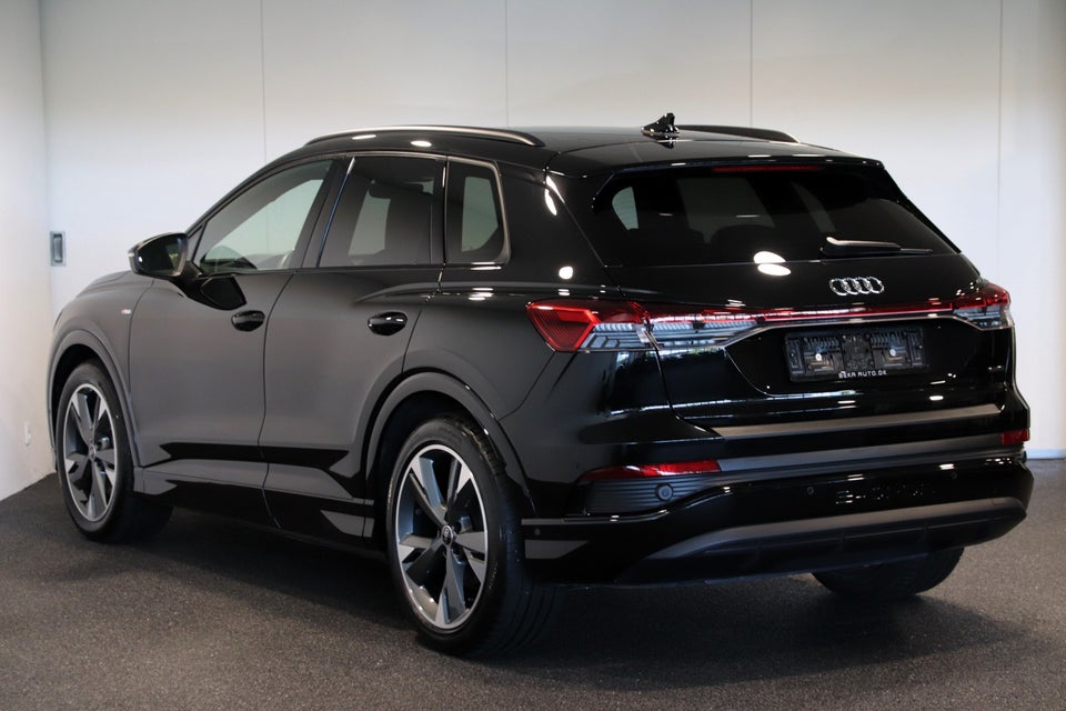 Audi Q4 e-tron 45 quattro 5d