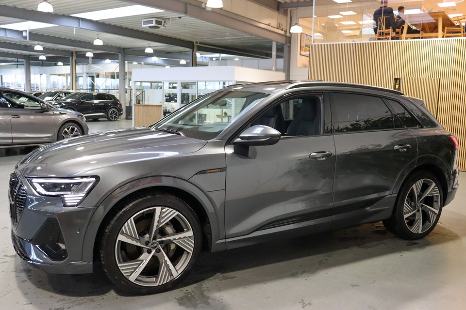 Audi e-tron 55 S-line quattro 5d