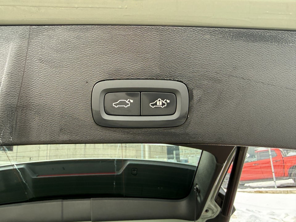 Volvo EX40 Extended Range Plus 5d