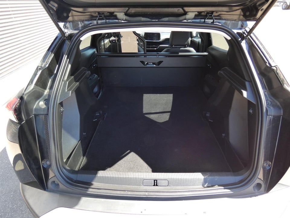 Peugeot 2008 1,5 BlueHDi 130 Allure Pack EAT8 Van 5d