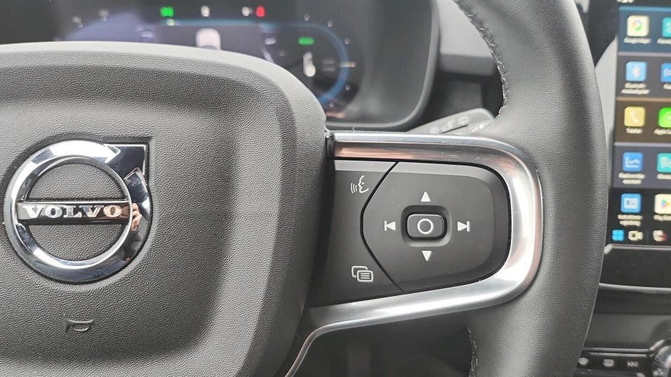 Volvo EX40 Extended Range Plus 5d