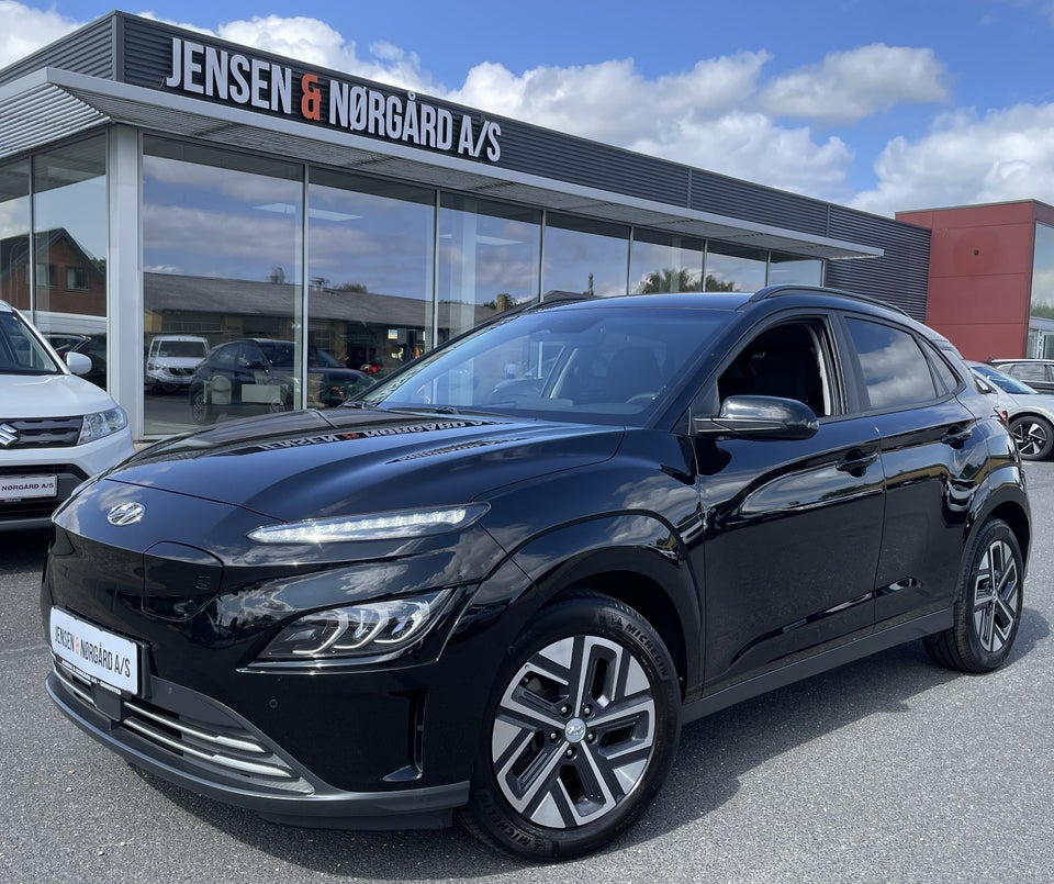 Hyundai Kona 64 EV Essential 5d