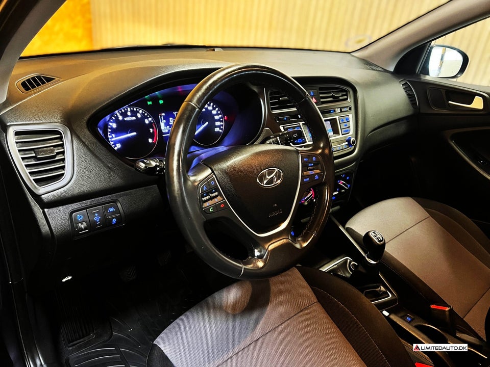 Hyundai i20 1,25 Passion 5d