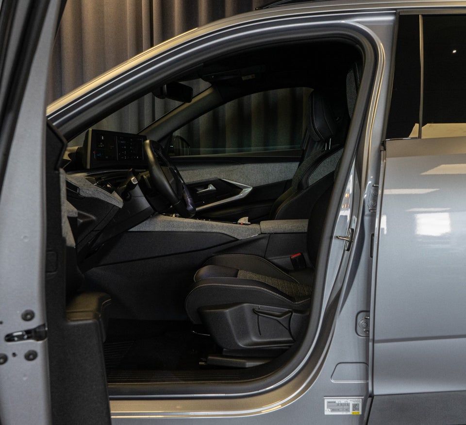 Peugeot e-5008 77 Allure 7prs 5d