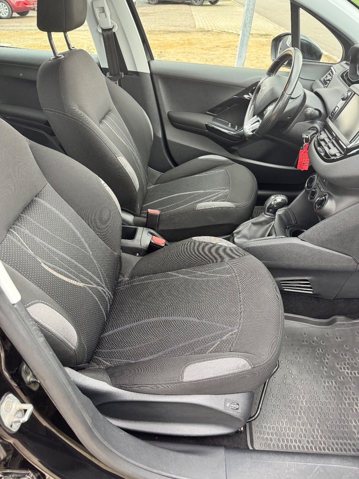 Peugeot 208 1,6 e-HDi 92 Active 5d