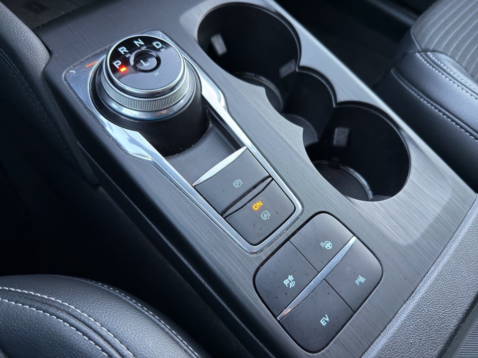 Ford Kuga 2,5 PHEV Titanium CVT 5d