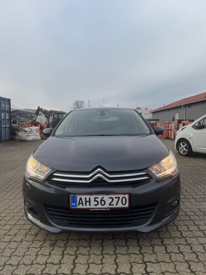 Citroën C4 1,6 e-HDi 115 Seduction 5d