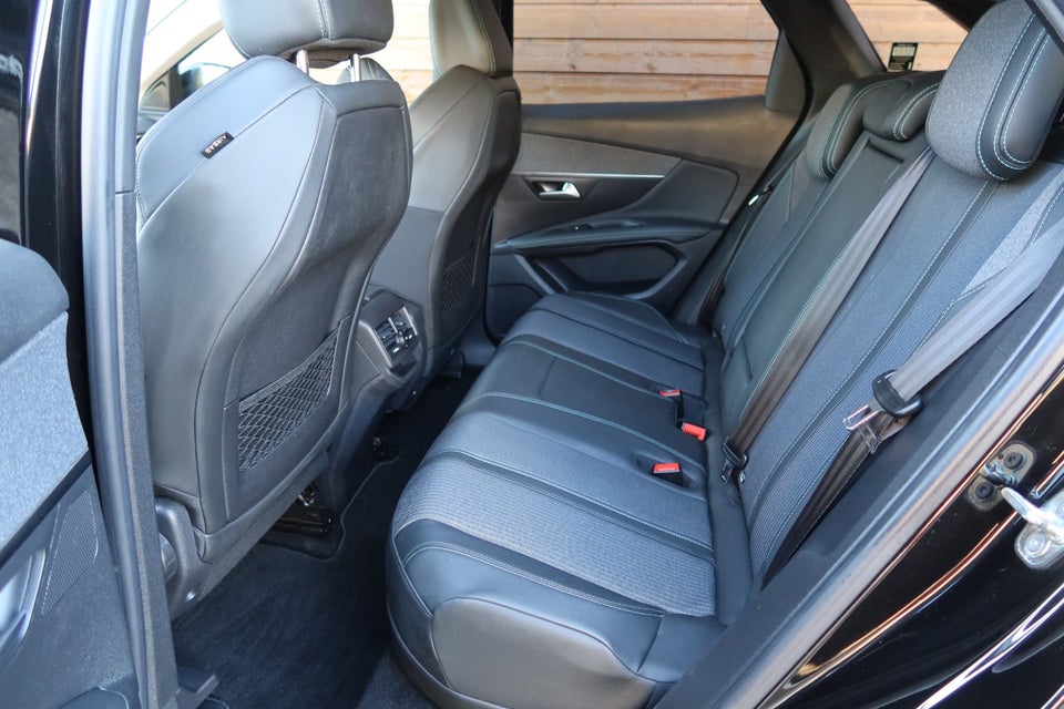 Peugeot 3008 1,6 Hybrid Allure Limited EAT8 5d