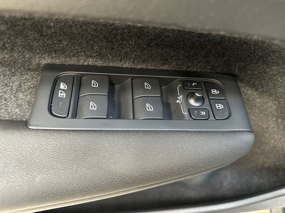 Volvo XC40 P6 ReCharge Plus 5d