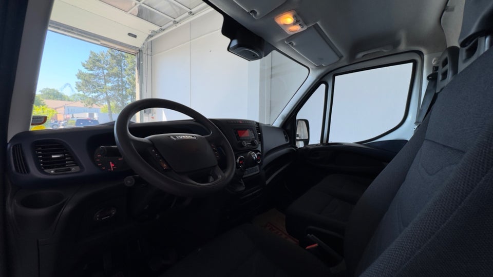 Iveco Daily 2,3 35S14 12m³ Van