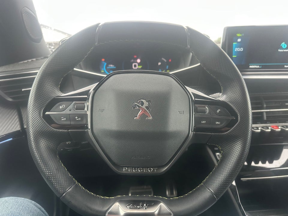 Peugeot e-2008 50 GT Pack 5d