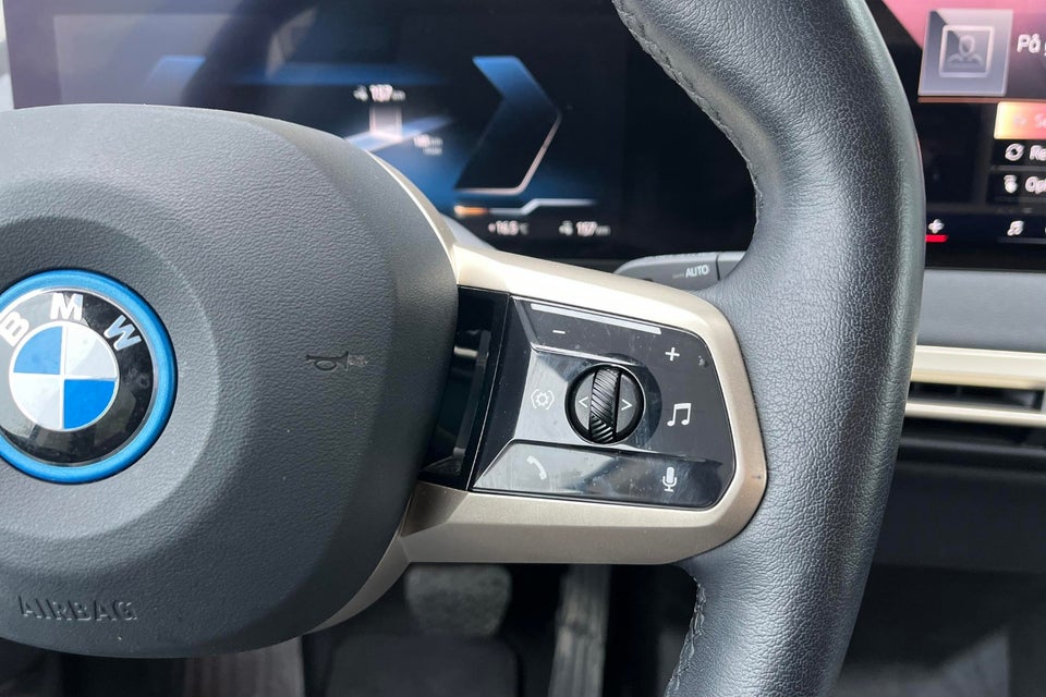 BMW iX xDrive40 5d