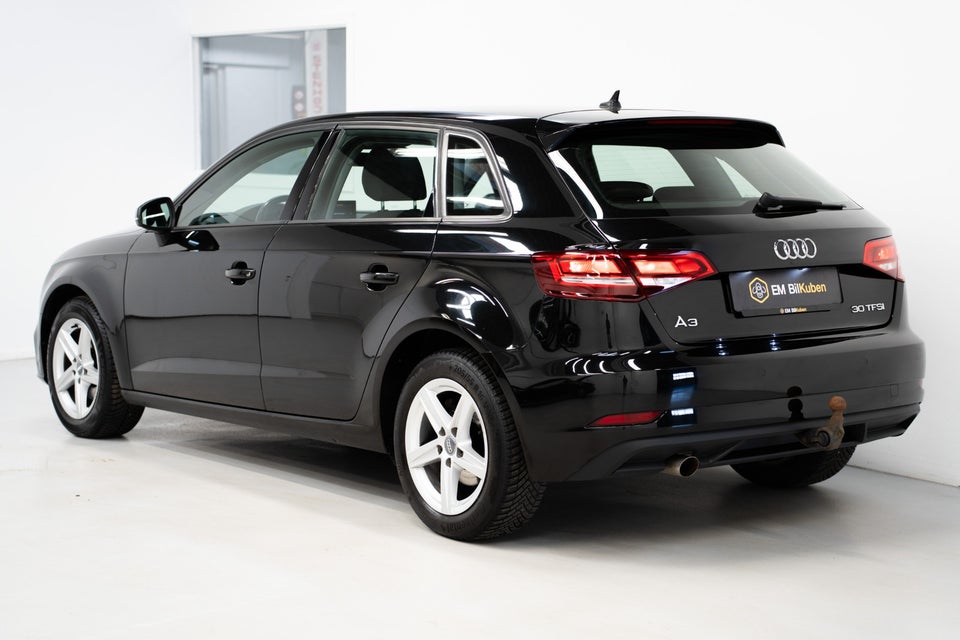 Audi A3 30 TFSi Sport Sportback S-tr. 5d