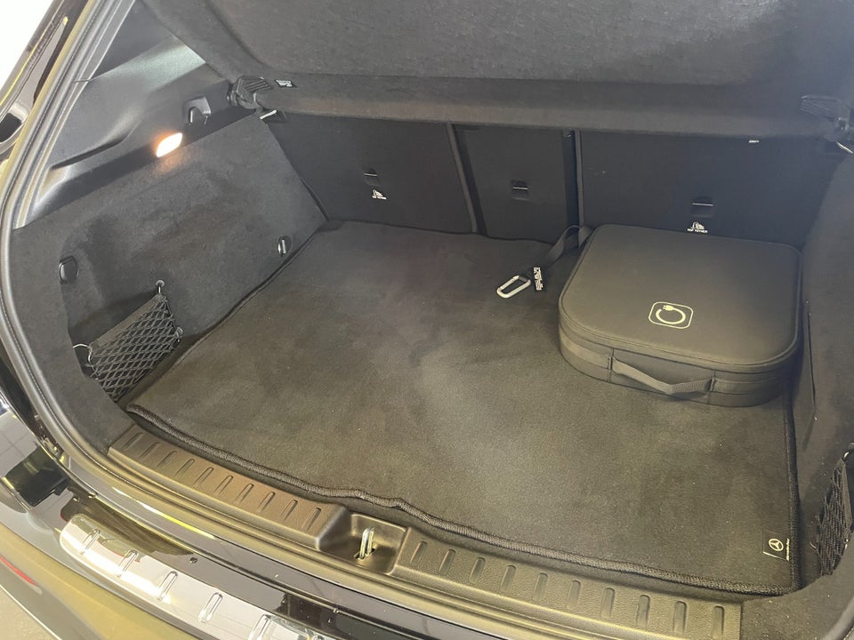 Mercedes EQA350 AMG Advance Plus 4Matic 5d