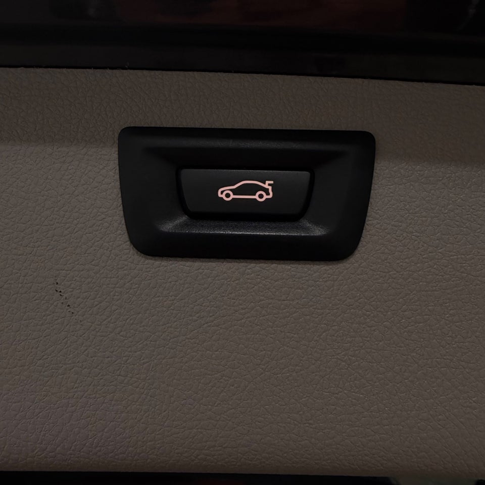 BMW 320d 2,0 Touring aut. 5d