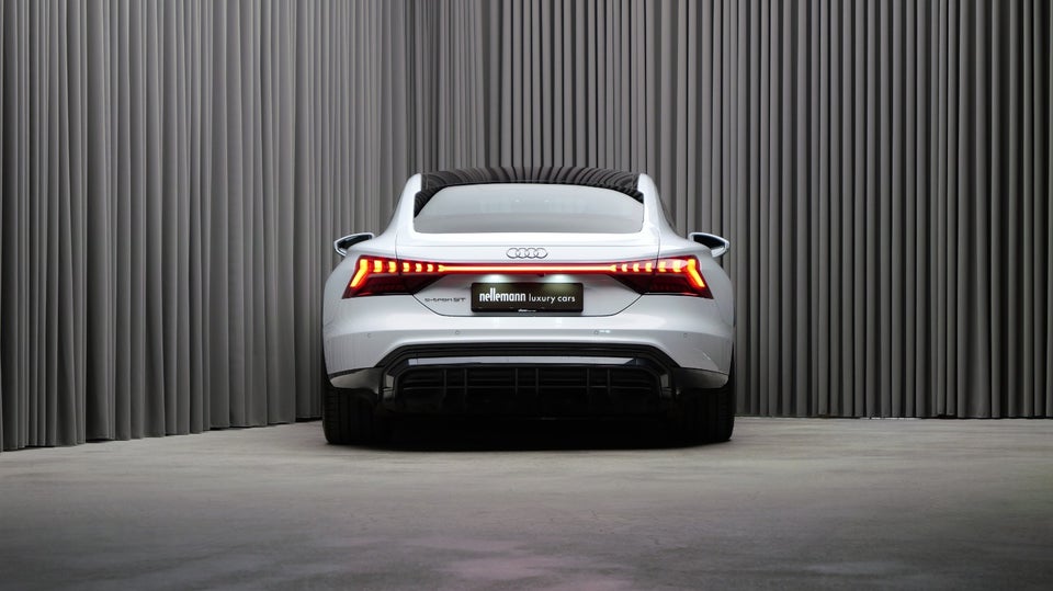 Audi e-tron GT quattro 4d