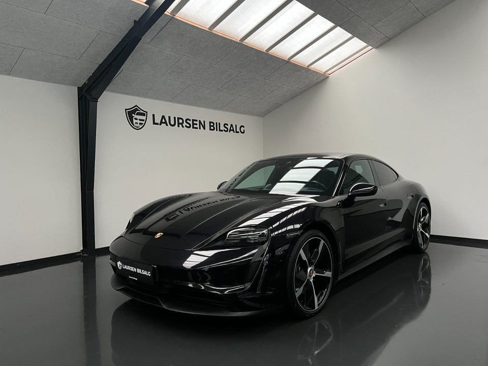 Porsche Taycan Performance+ 4d