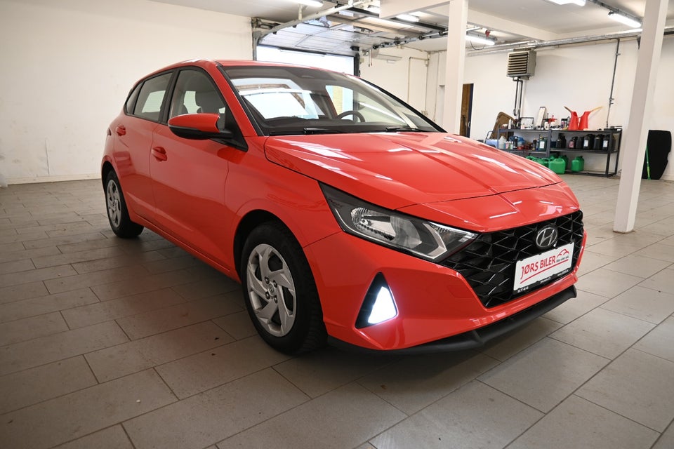 Hyundai i20 1,0 T-GDi Essential DCT 5d