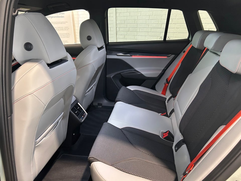 Skoda Elroq 85 iV Lodge 5d