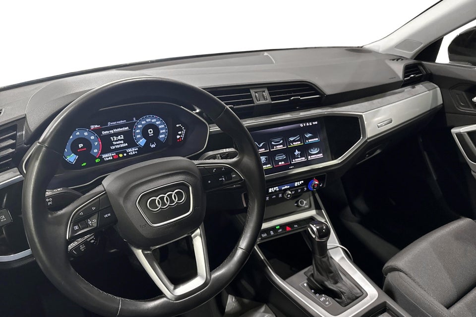 Audi Q3 45 TFSi e Attitude+ S-tr. 5d