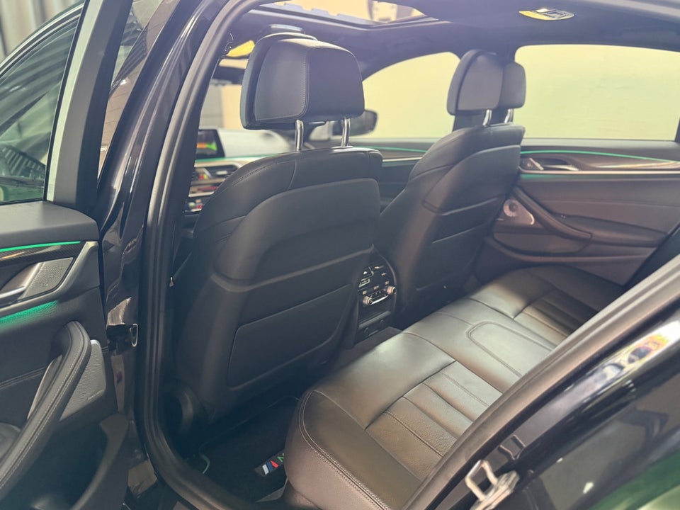 BMW M550i 4,4 xDrive aut. 4d