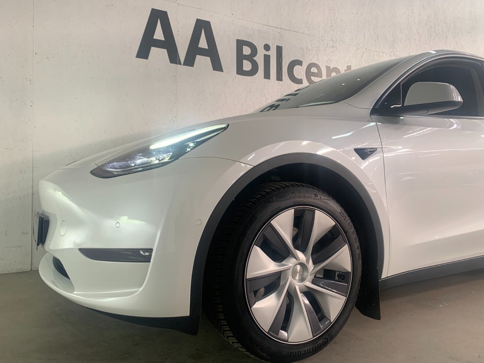 Tesla Model Y Long Range AWD 5d