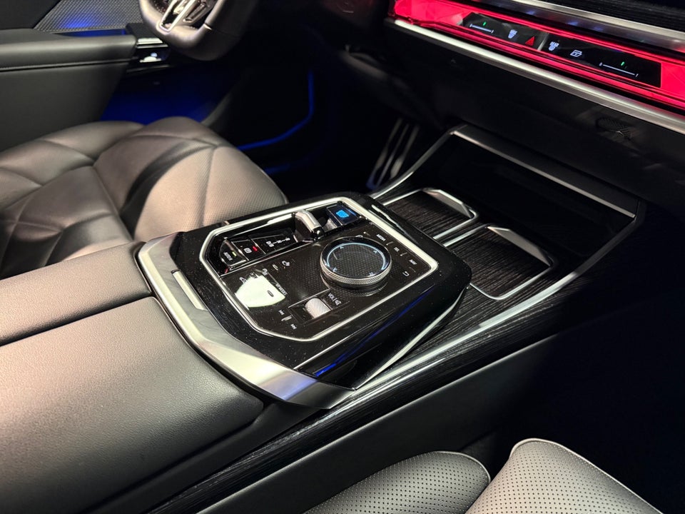 BMW i7 eDrive50 M-Sport 4d