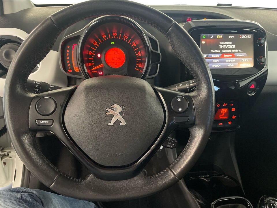 Peugeot 108 1,0 e-VTi 72 Allure 5d