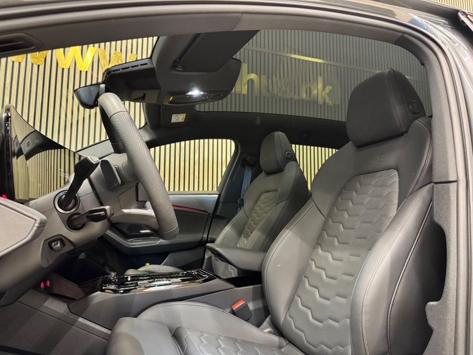 Audi A6 e-tron Ultra Avant quattro 5d