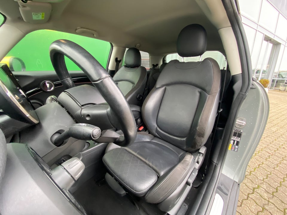 MINI Cooper SE Classic Trim 3d