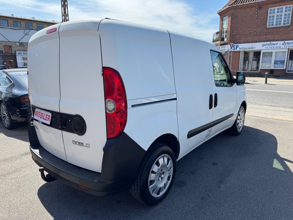 Fiat Doblò Cargo 1,6 MJT Basic L2 4d