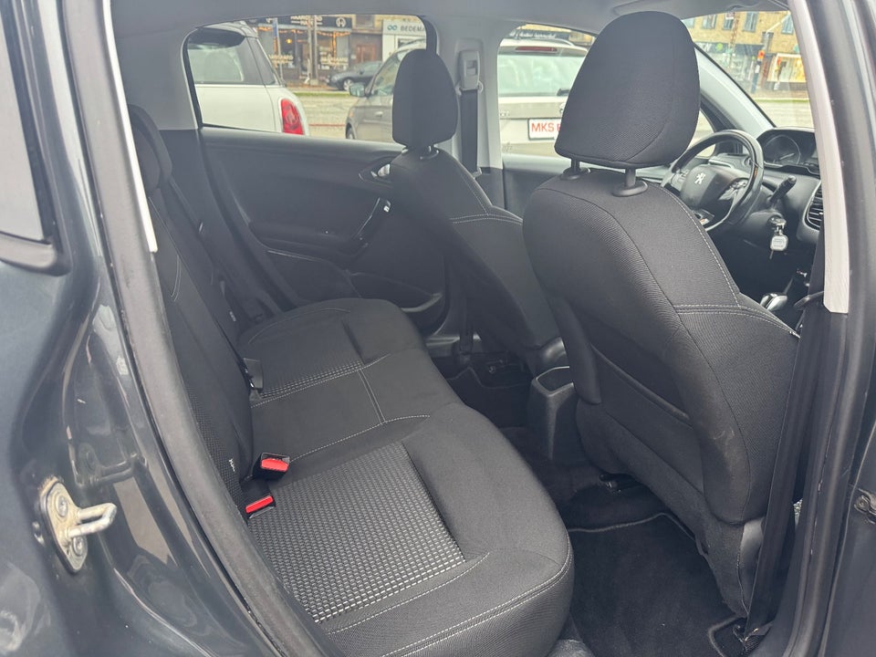 Peugeot 208 1,2 VTi 82 Allure 5d