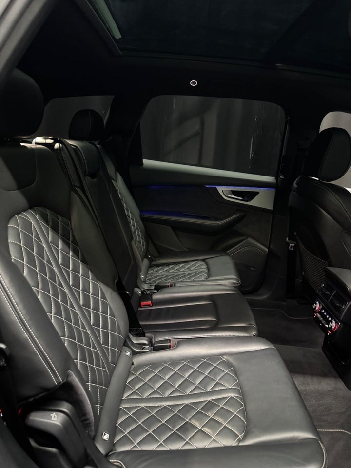 Audi Q7 3,0 TDi 272 S-line quattro Tiptr. 7prs 5d