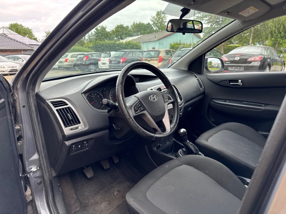 Hyundai i20 1,25 Classic XTR 5d