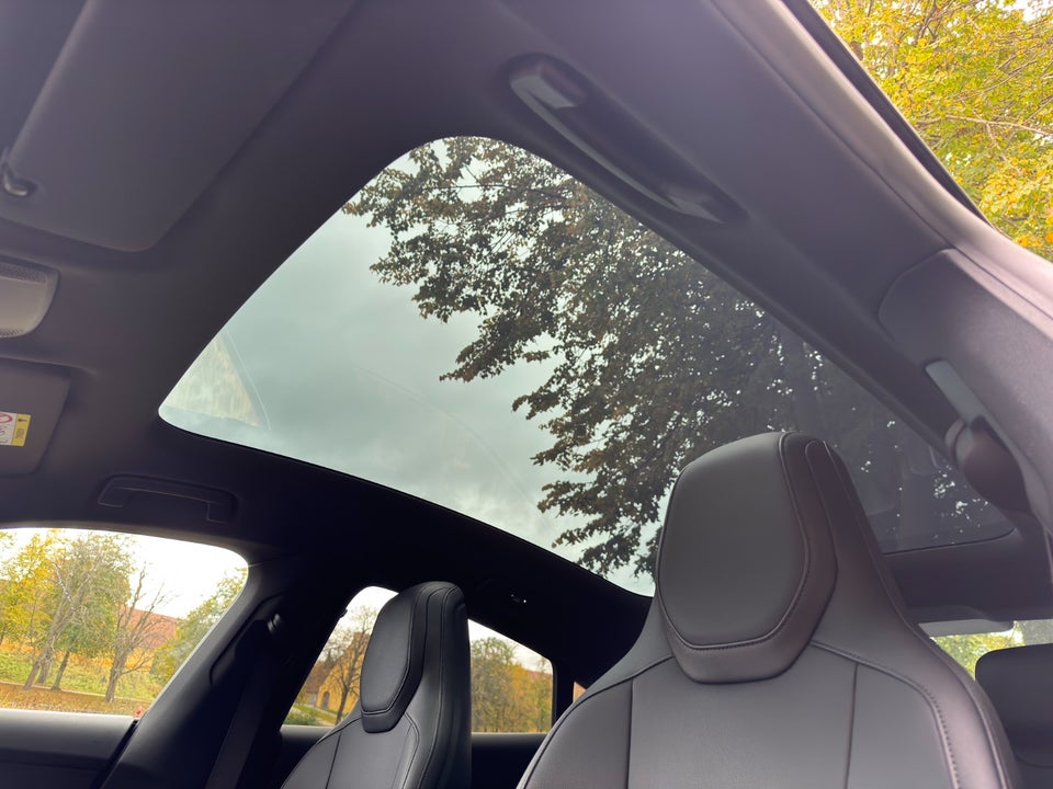 Porsche Taycan Performance+ 4d