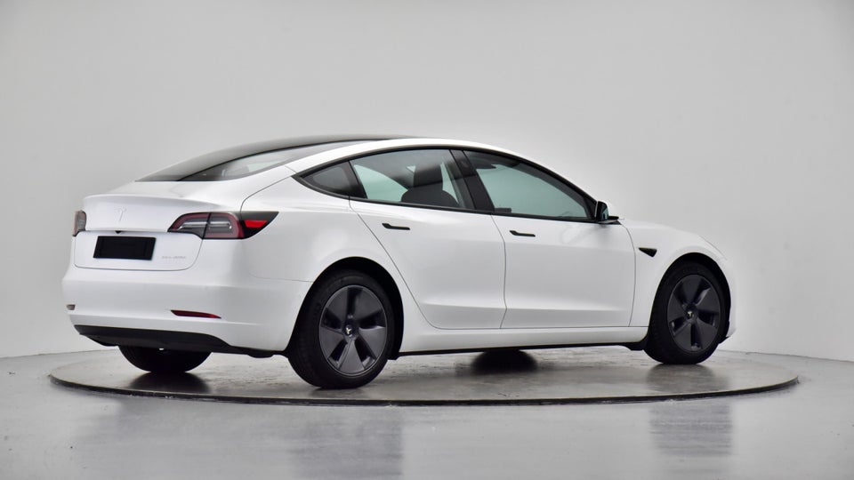 Tesla Model 3 Long Range AWD 4d