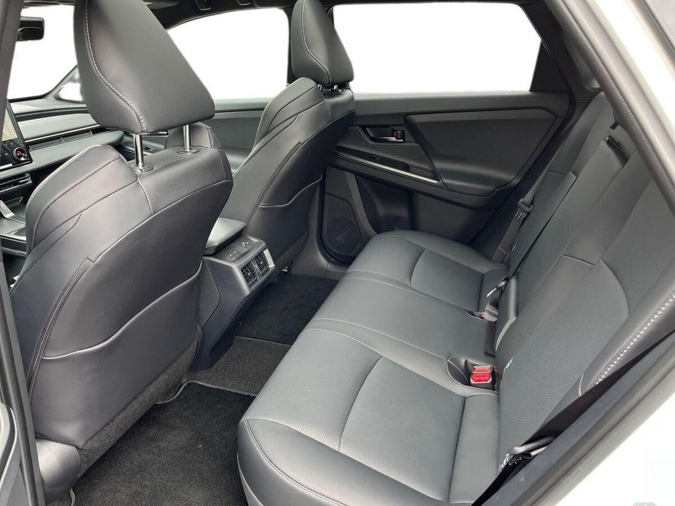 Toyota bZ4X 73 Executive 5d