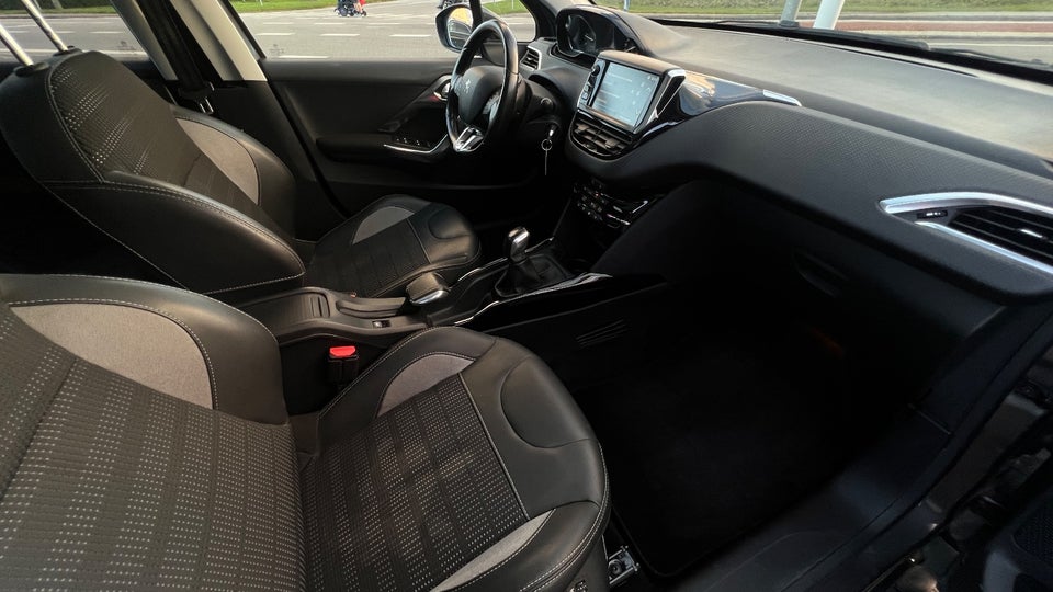 Peugeot 2008 1,6 BlueHDi 100 Allure 5d