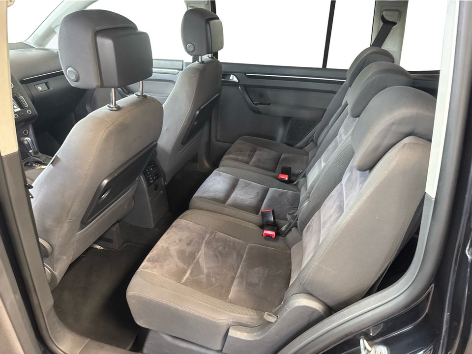 VW Touran 2,0 TDi 177 Highline DSG 7prs 5d