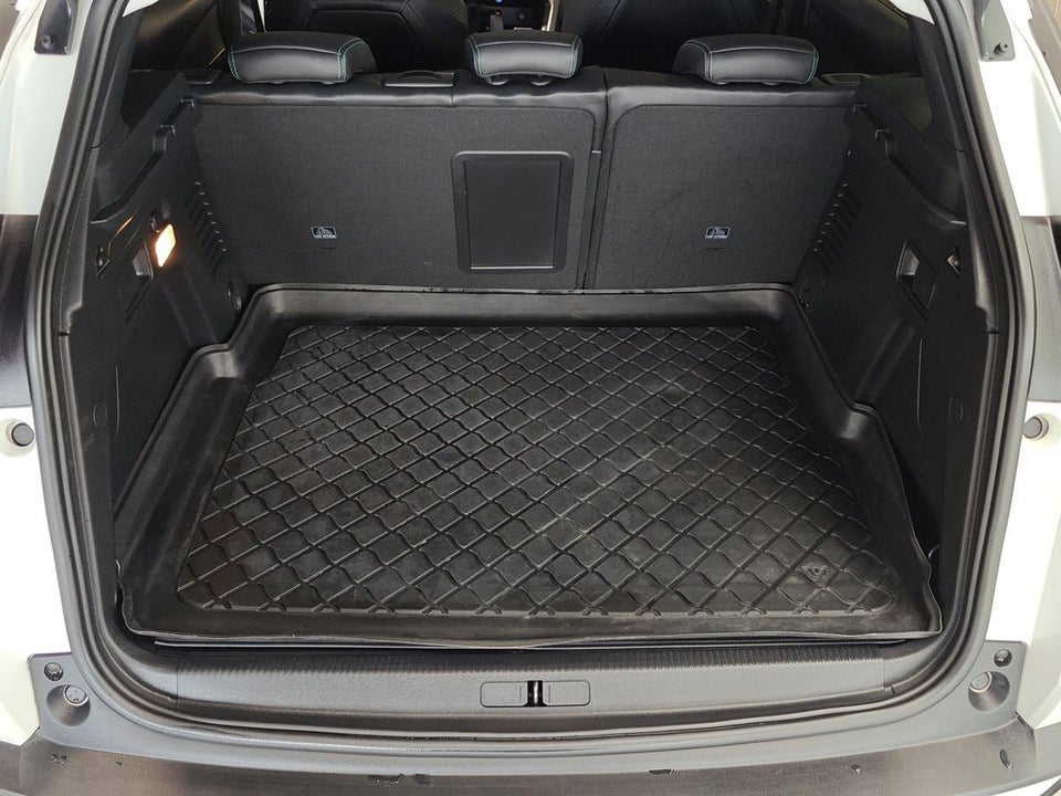 Peugeot 3008 1,6 Hybrid Selection Sport EAT8 5d