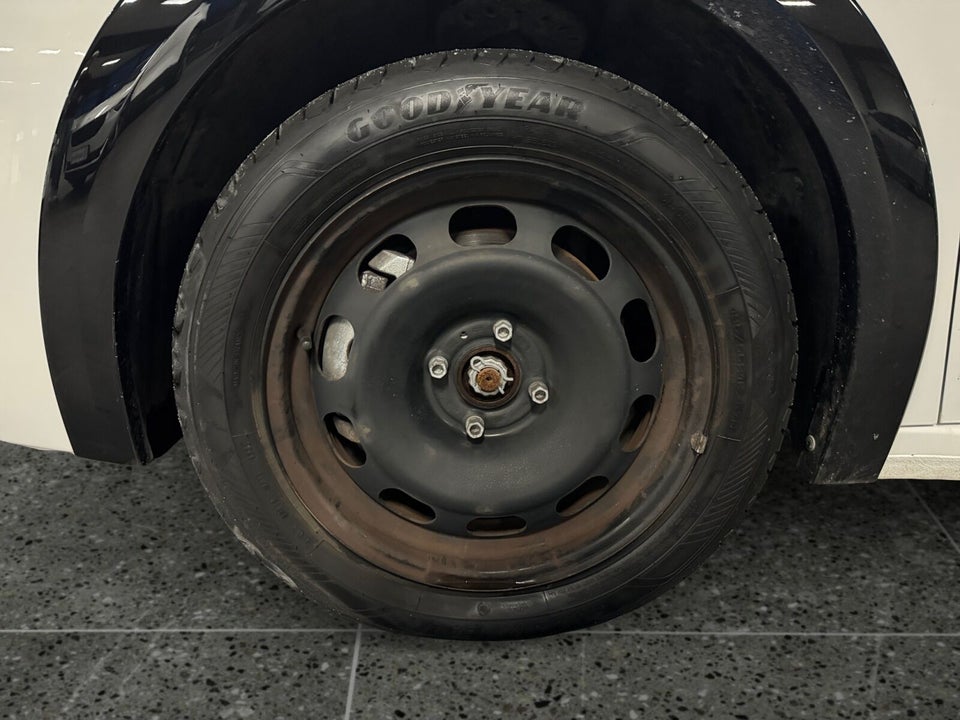 Peugeot e-208 50 Active 5d